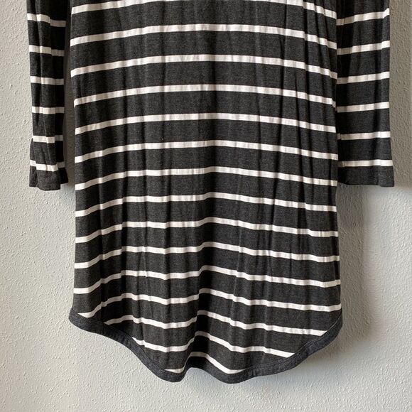 Jersey knit gray white striped dress - Picture 5 of 5